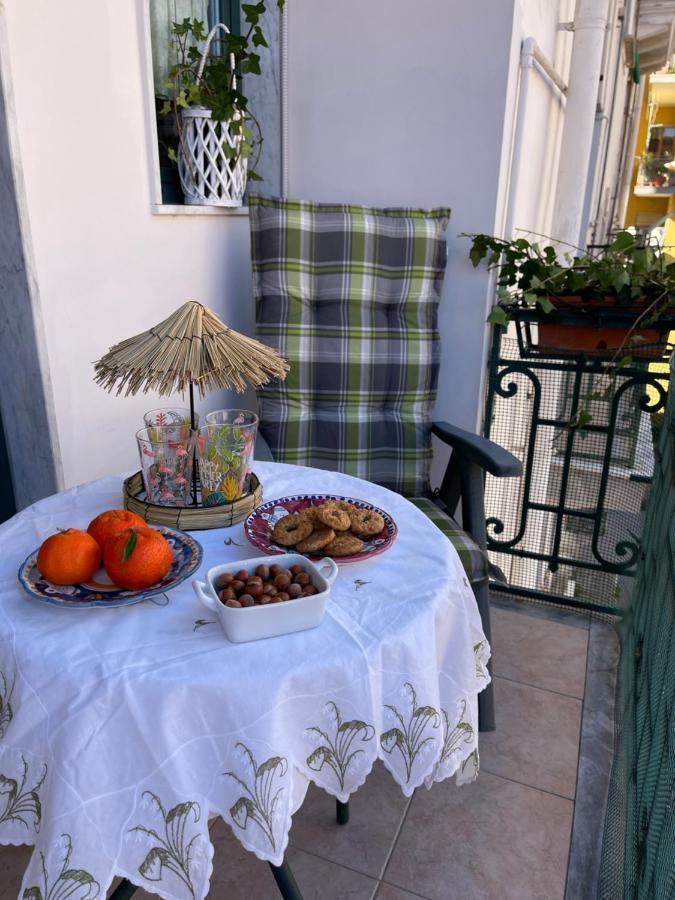 A Casa Di Stella Apartment Salerno Ngoại thất bức ảnh
